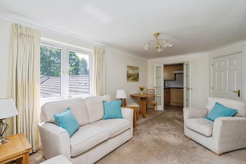 1 bedroom flat for sale, London Road, Cowplain, Waterlooville, Hampshire, PO8