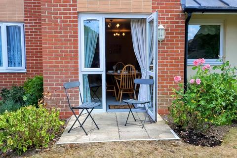 undefined, London Road, Cowplain, Waterlooville, Hampshire, PO8