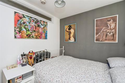 2 bedroom flat for sale, Highfield Parade, Waterlooville, Hampshire, PO7