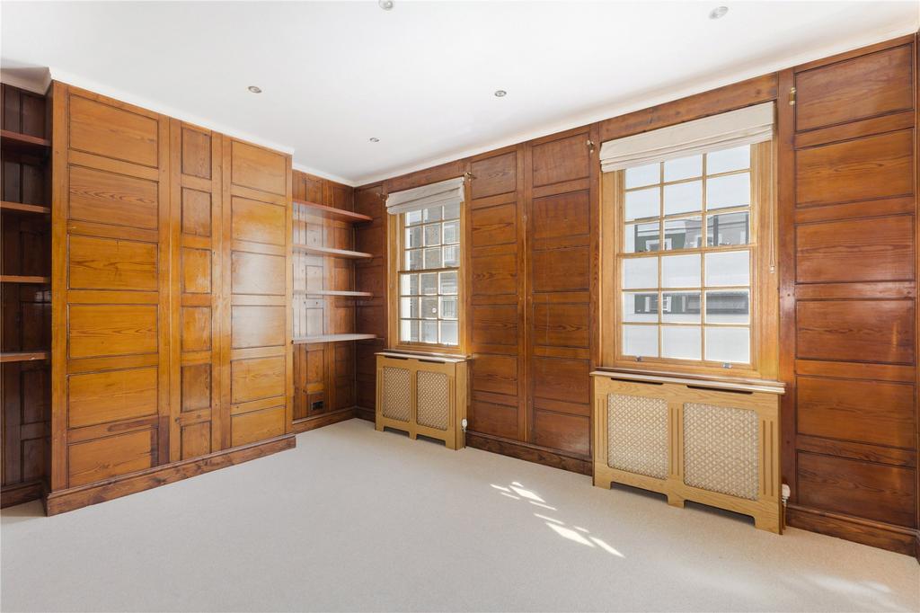 Reception/Bedroom
