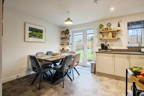 3 bedroom semi-detached house for sale, Howley Avenue, Morley LS27