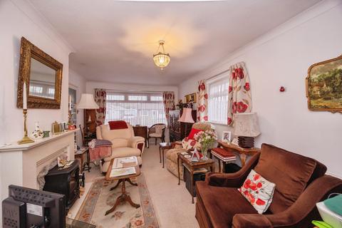 2 bedroom bungalow for sale, Princes Drive, Waterlooville, Hampshire, PO7