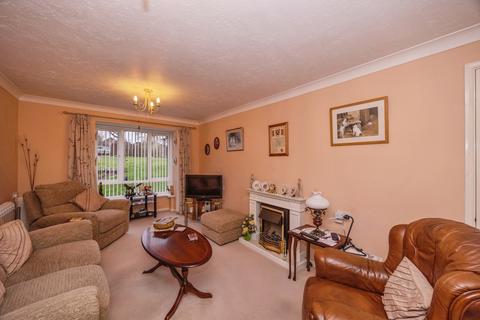 1 bedroom flat for sale, Holman Close, Waterlooville, Hampshire, PO8