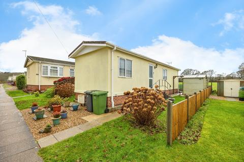 2 bedroom detached house for sale, Broadway Park, The Causeway, Petersfield, Hampshire, GU31