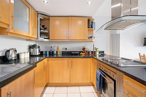 2 bedroom flat for sale, Millharbour, London, E14