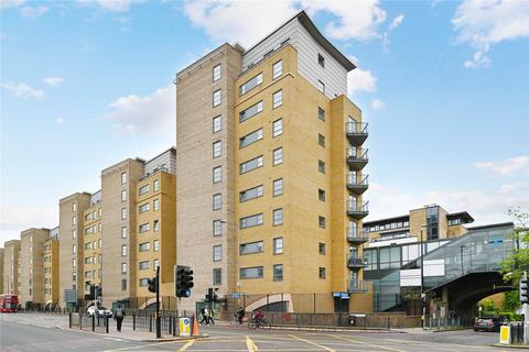Commercial Road, London, E14
