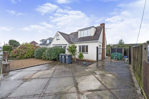 2 bedroom detached house for sale, Wheatlands Avenue, Hayling Island, Hampshire, PO11