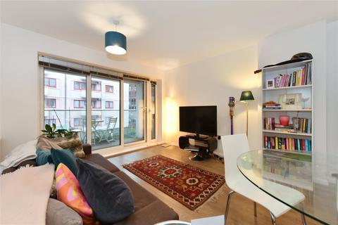 3 bedroom flat for sale, Wallwood Street, London, E14