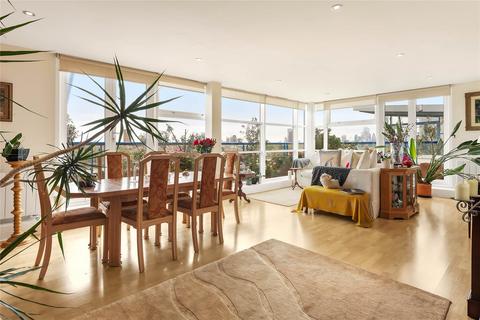 3 bedroom flat for sale, Newton Place, London, E14