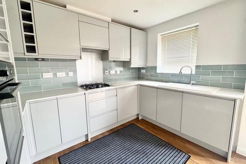 3 bedroom end of terrace house for sale, Signal Way, Hayling Island, PO11