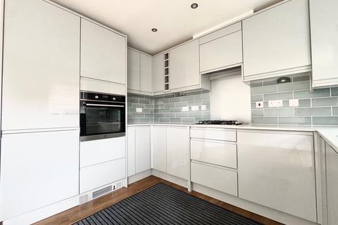 3 bedroom end of terrace house for sale, Signal Way, Hayling Island, PO11