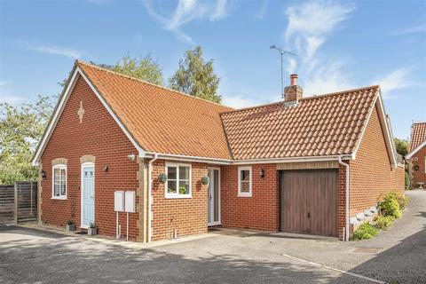undefined, Old Hall Close, Steeple Bumpstead CB9