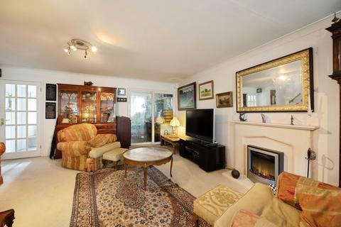 4 bedroom detached house for sale, Wittering Road, Hayling Island, Hampshire, PO11
