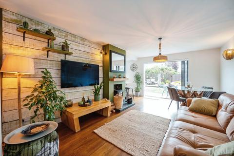 4 bedroom detached house for sale, Culver Drive, Hayling Island, Hampshire, PO11