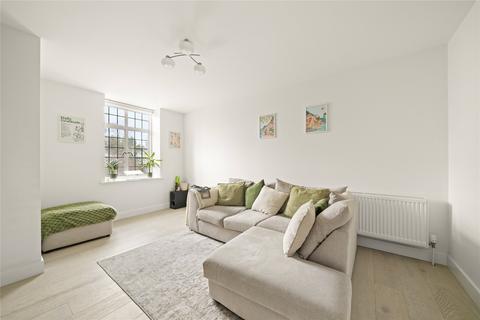 1 bedroom flat for sale, Queens Close, Lammas Lane, Esher, Surrey, KT10