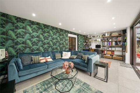 undefined, Walton Road, West Molesey, Surrey, KT8