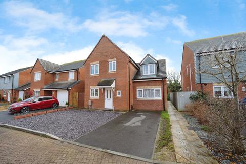 3 bedroom detached house for sale, Herons Way, Hayling Island, Hampshire, PO11