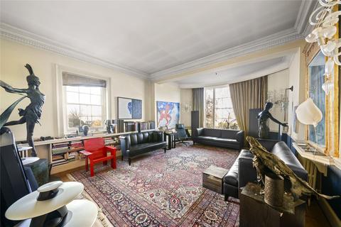 undefined, Hampton Court Road, East Molesey, KT8