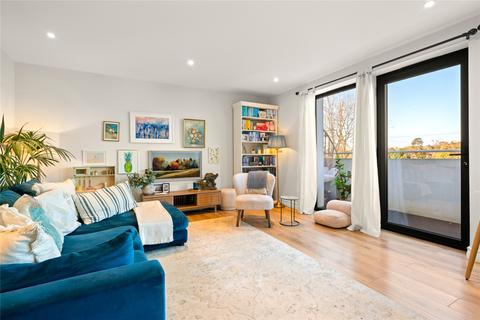 2 bedroom flat for sale, Littleworth Road, Esher, Surrey, KT10