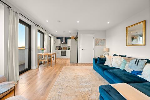 2 bedroom flat for sale, Littleworth Road, Esher, Surrey, KT10