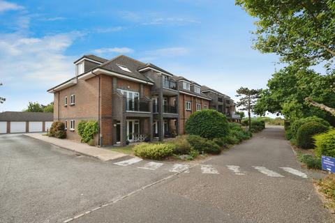 2 bedroom flat for sale, Sea Front, Hayling Island, Hampshire, PO11