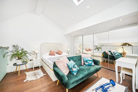 2 bedroom flat for sale, Regal Court, Dawes Road, London, SW6