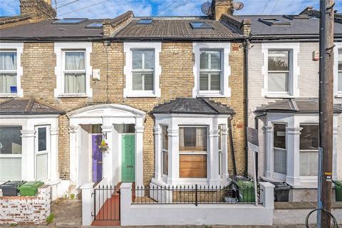 3 bedroom flat for sale, Burnthwaite Road, Fulham, London, SW6