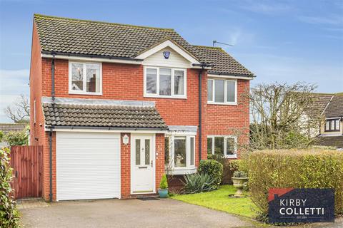 4 bedroom detached house for sale, Borrell Close, Broxbourne
