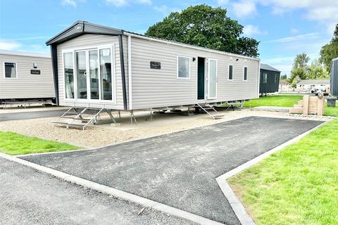 Mill Rythe Coastal Village, 16 Havant Road, Hayling Island, Hampshire, PO11