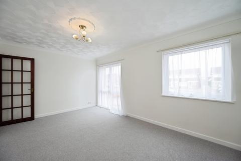 2 bedroom flat for sale, Regatta Court, 182 Southwood Road, Hayling Island, Hampshire, PO11