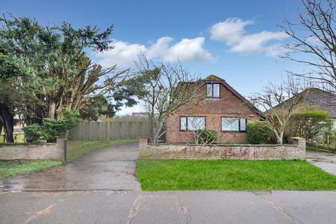 5 bedroom detached bungalow for sale, Meehan Road, New Romney TN28