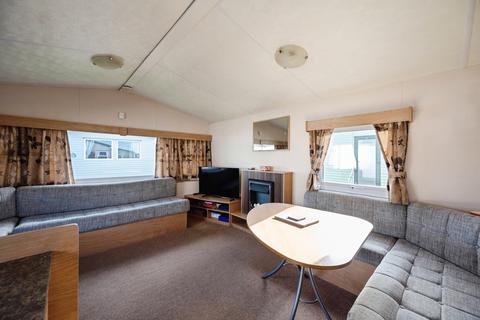 2 bedroom detached house for sale, Manor Road, Hayling Island, Hampshire, PO11