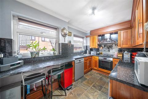 2 bedroom flat for sale, Albemarle Road, Beckenham, BR3