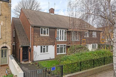 2 bedroom maisonette for sale, Spenser Road, London, SE24