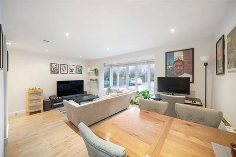 1 bedroom flat for sale, Linwood Close, London, SE5