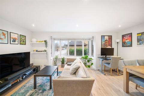 1 bedroom flat for sale, Linwood Close, London, SE5