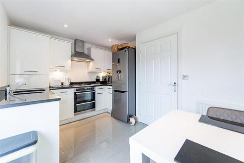 3 bedroom end of terrace house for sale, Osprey Walk, Great Park, NE13