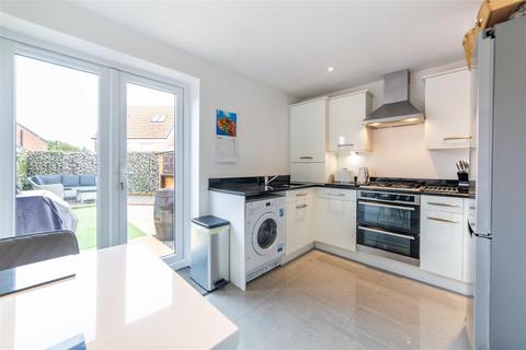 3 bedroom end of terrace house for sale, Osprey Walk, Great Park, NE13
