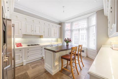 3 bedroom flat for sale, Kensington Court, London, W8