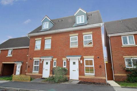 3 bedroom terraced house to rent, William Street, Warwickshire CV12