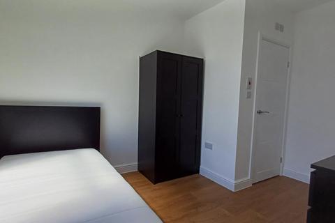 1 bedroom flat to rent, Broadway, Adamsdown, Cardiff, CF24