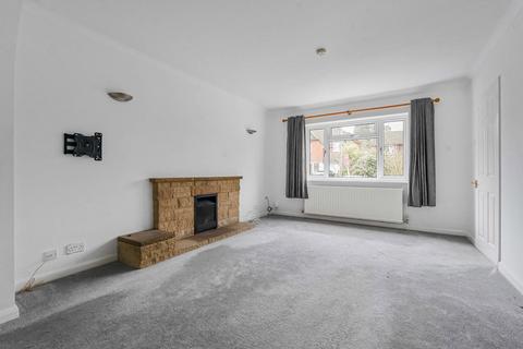 3 bedroom detached house for sale, Lynwood Close, Surrey GU21