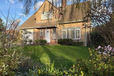 4 bedroom detached house for sale, Lisle Close, Lymington, SO41