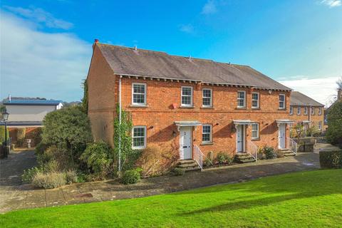 Trafalgar Place, Lymington, SO41