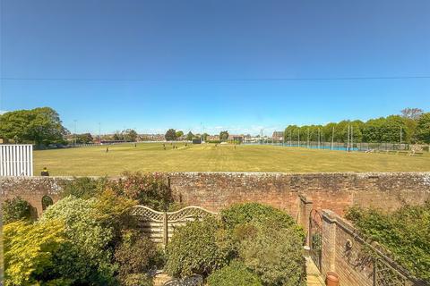 3 bedroom end of terrace house for sale, St. Thomas Park, Lymington, Hampshire, SO41