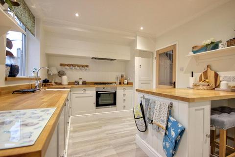 3 bedroom terraced house for sale, Baynard Avenue, Cottingham