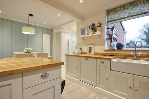 3 bedroom terraced house for sale, Baynard Avenue, Cottingham