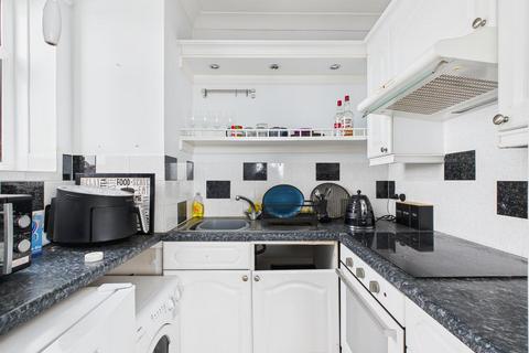 1 bedroom flat to rent, Kingsway, Hove