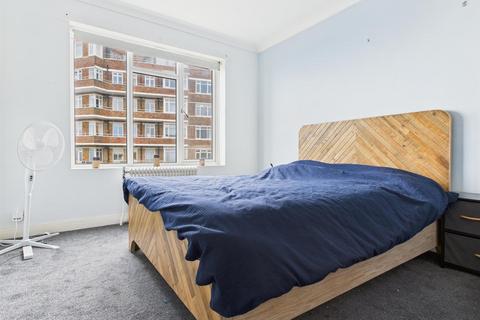 1 bedroom flat to rent, Kingsway, Hove