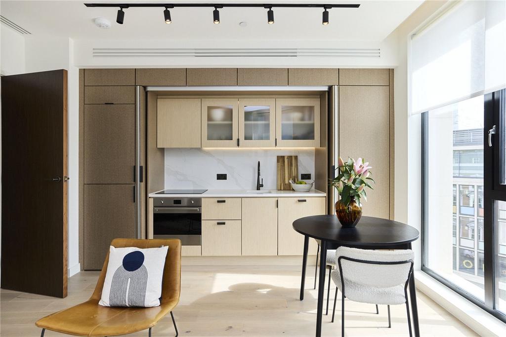 Kitchen/Living Area